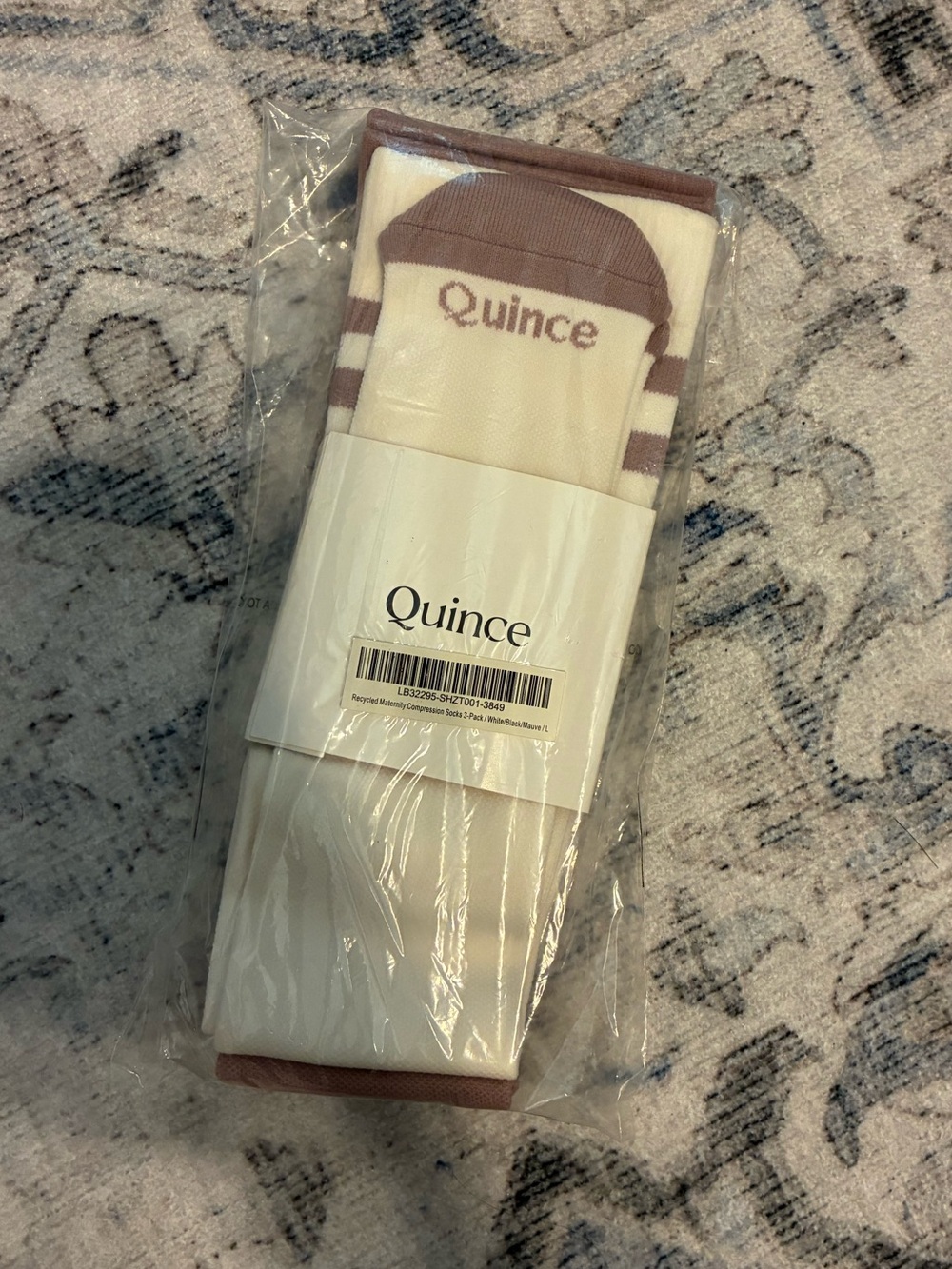 Quince 2-Pack Socks in Mauve & Cream - Picture 5 of 6